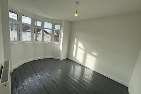 Large 3 Bedroom House