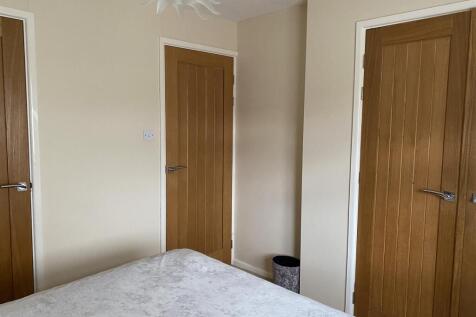 Master bedroom front double: