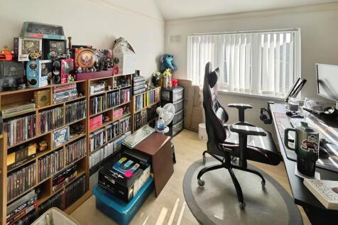 a0587b0c-WhatsApp...