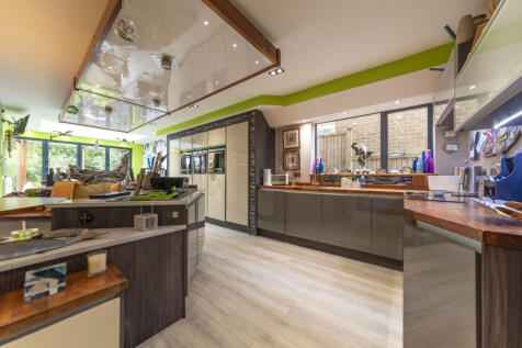 4_oakwell_crescent-25