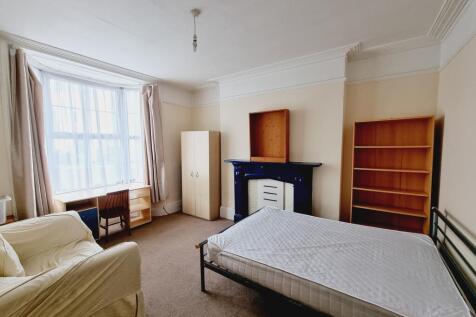 13 Tachbrook Road. Leamington Spa photo 4