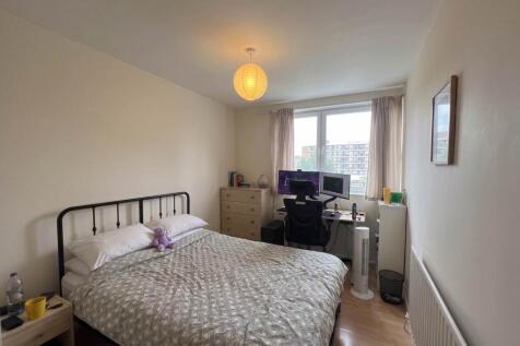 Rosenau Road, London photo 4