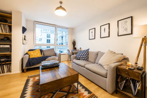 1 bed flat to rent St Georges Wharf, London SW8 2