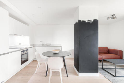 Hill House, Highgate Hill, Islington, London photo 4