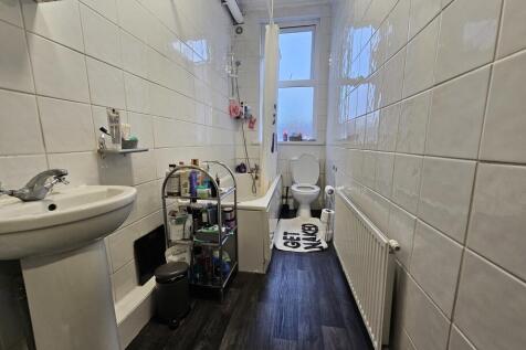 Brudenell Grove, hyde Park, Leeds LS6 1HP photo 4