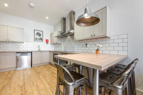 Flat 1, 124 Walter Road Kitchen 3