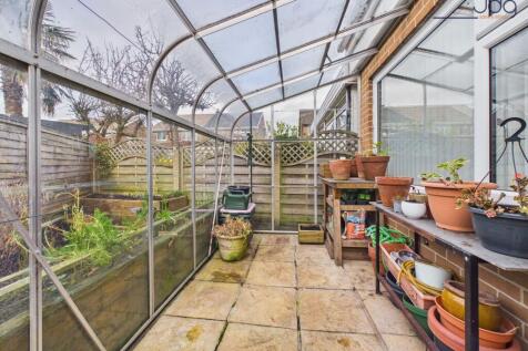A productive Green House area for growing herbs and vegetables