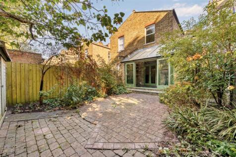 38 Shalimar Gardens-13.jpg