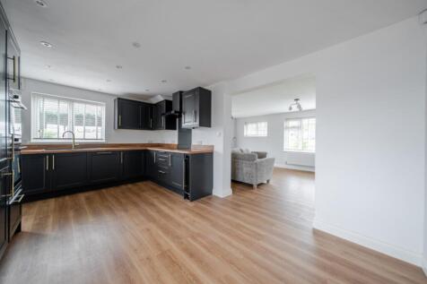 EweMove Harrogate Kitchen Diner