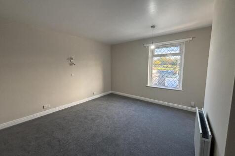 Rowley Lane, Lepton photo 4