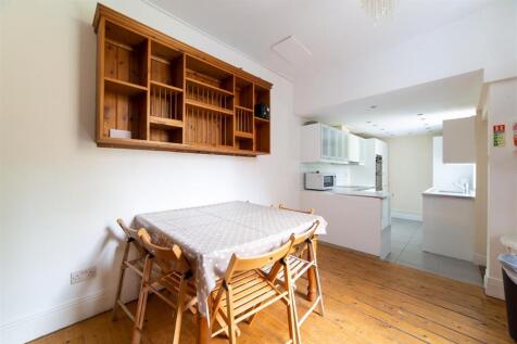 Available June 2027 - £164pppw - Lyndhurst Ave, West Jesmond, NE2 photo 4