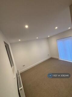 Chapeltown, Sheffield, S35 photo 3