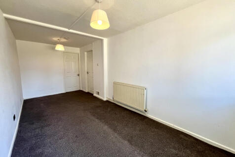 Wordsworth Close, Tipton, DY4 0TG photo 5