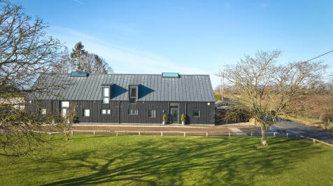 10 Hill Farm View...