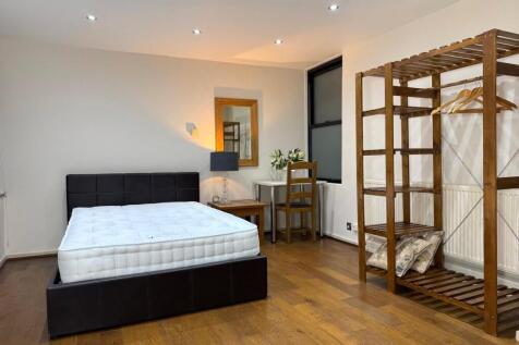 Reception/Bed