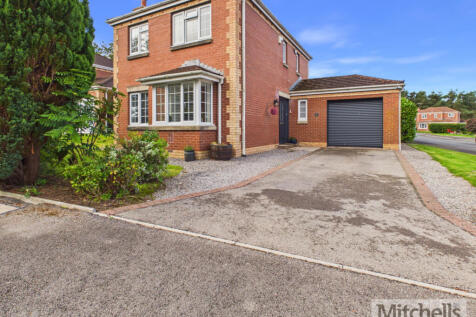 3 bed detached house for sale Marvejols Park, Coc