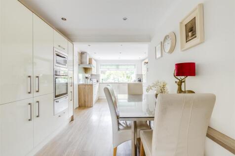 Brandles Road 21-21.jpg