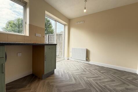 Standish Court, Sugar Way, Peterborough photo 4