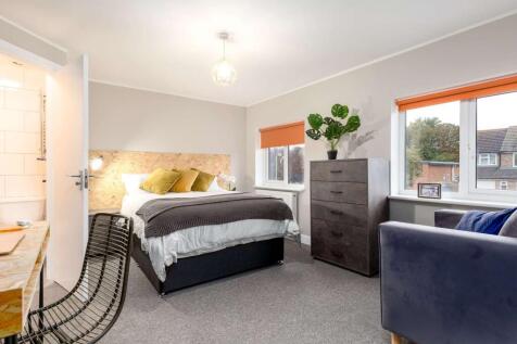 Bedroom 8.jpg