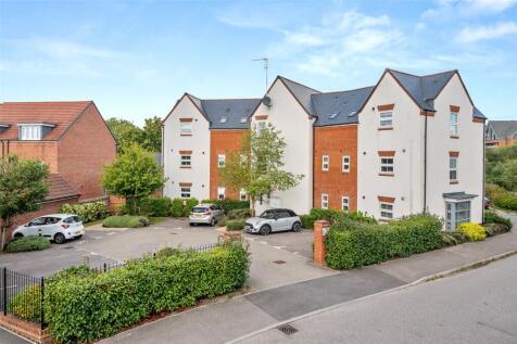 Wokingham, RG40 - property photo
