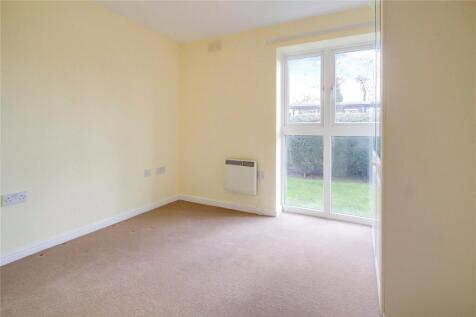 St Austell Way, Churchward, Swindon, Wiltshire, SN2 photo 4
