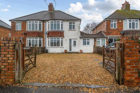 For Sale by Aspire Residential | Acacia Avenue