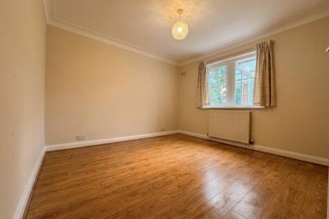 Ethelbert Close, Bromley, BR1 photo 2