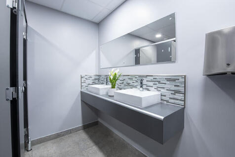 Office to rent Image 7
