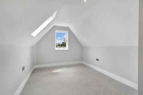 WhatsApp Image 2025-09-19 at 13.21.20 (4).jpeg