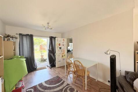 Sutton Park Avenue, Colchester photo 4