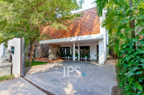 5 Bedroom  Villa For Sale - Sala Kamreuk, Siem Reap