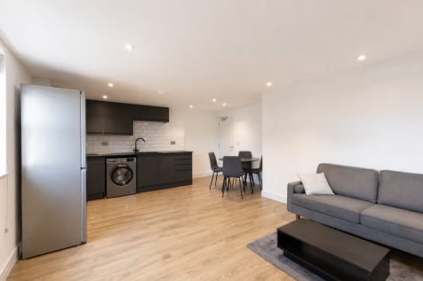 1-bed house on Park Road, Loughborough, £802/mo