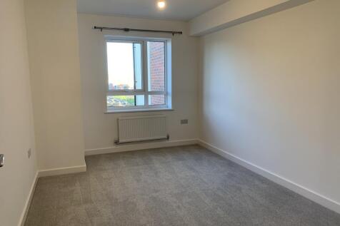 Homington Avenue, Local Centre photo 5