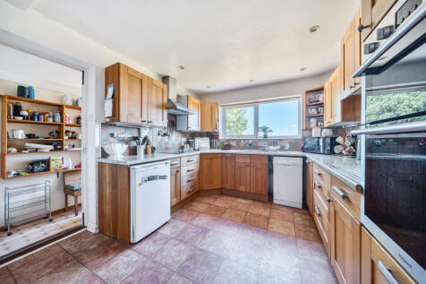 Kitchen / Breakfast Room