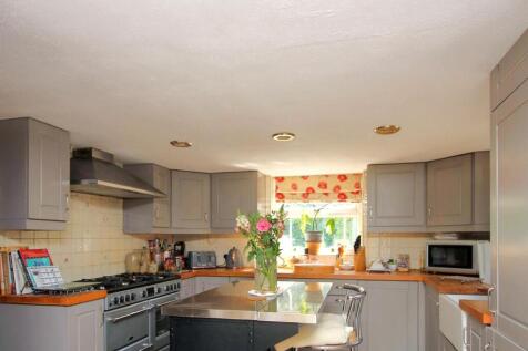 The Causeway - Kitchen.jpg