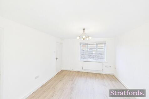 Bantock Close, Browns Wood, MK7 photo 3