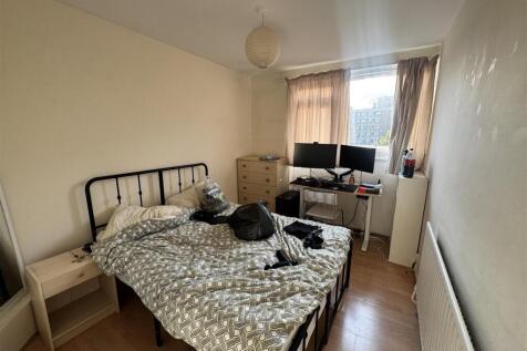 Rosenau Road, London photo 4