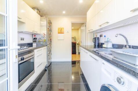 Scott Drive, Newport Pagnell photo 5