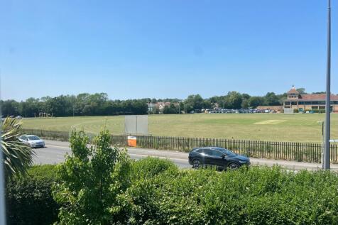 Southmead Road, Filton, Bristol, Gloucestershire photo 5