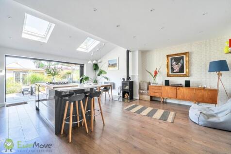 Kitchen Dining Room 