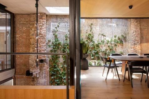Mezzanine Meeting Room