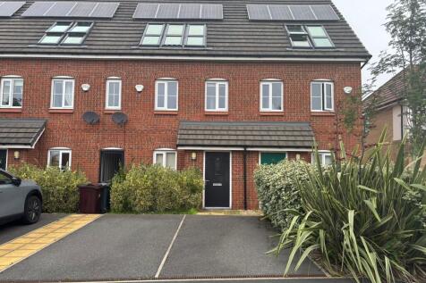 3-bed terraced on Pool Avenue, Prescot, Knowsley, £1,295/mo