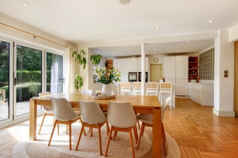 Kitchen/Dining Rm