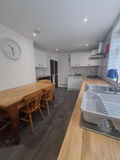 ROOMS AVAILABLE ¿ WELLINGTON STREET, GRIMSBY
