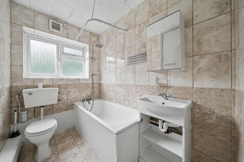 Flat 22, Poplar Court, Old Ruislip Road, Northolt, UB5 6QG