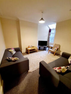 4-bed house on Bowerham Road, Lancaster, £2,167/mo