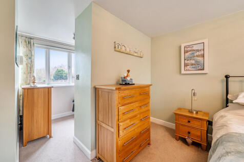 1388772-5-693825e...