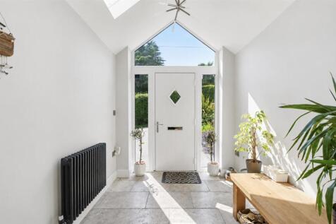 Entrance Hall_1.jpeg