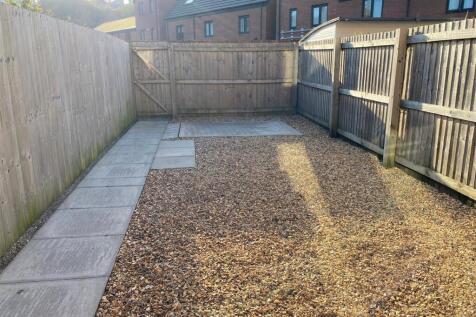 93 Ffordd y Dociau - Rear Garden.jpg