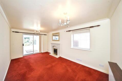 5 Hazelmere Drive  (18).jpg